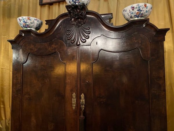 Hollands kabinet closeup